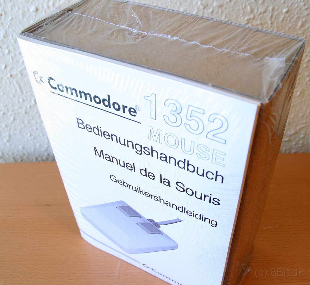 Commodore 1352_11.JPG